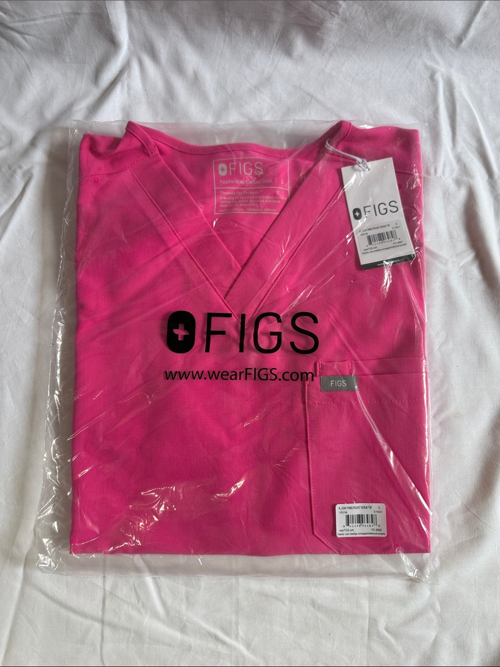 FIGS Men’s Pink Scrub Top